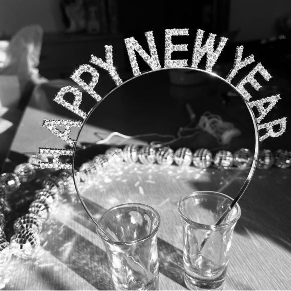 HAPPY NEW YEAR TIARA - Picture 10 of 14